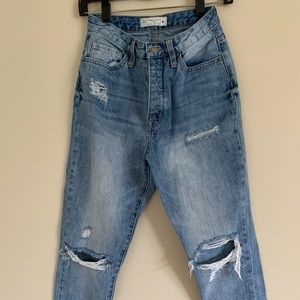 Distressed Mom Jean (High Rise)